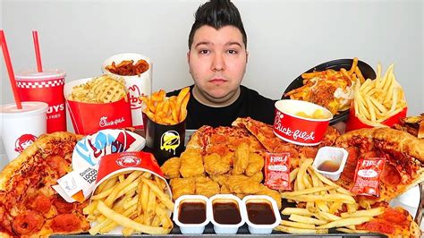 Youtuber para de praticar mukbang e perde 113 kg; conheça a。